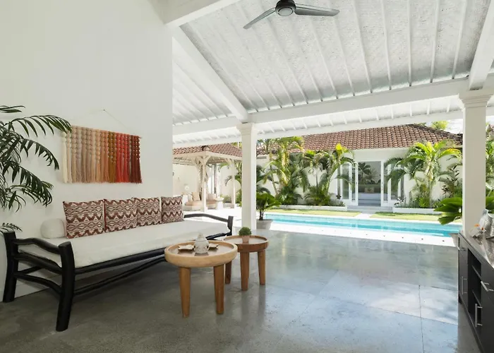 Mas Estate Villa *