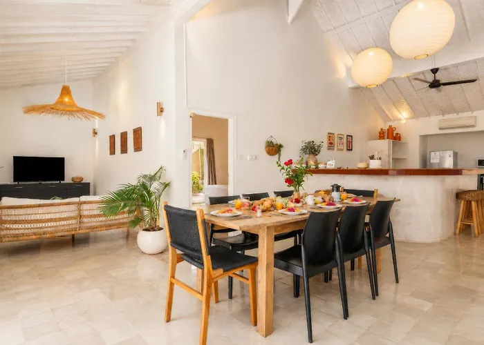 Mas Estate Villa *