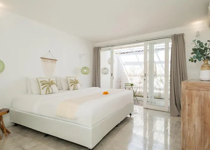 Mas Estate Villa *